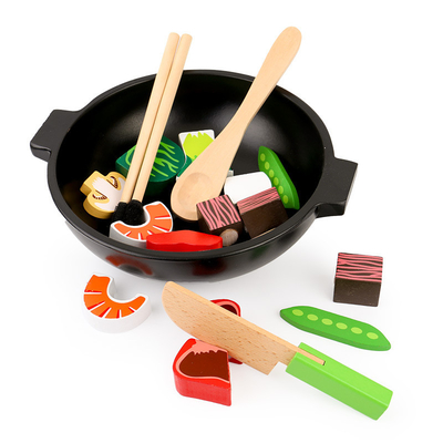 야채 쇠고기와 감자를 냄비에 넣고 찐요리 중국 요리용 냄비 나무로 된 소형 주방 세트 자녀들은 교육적입니다